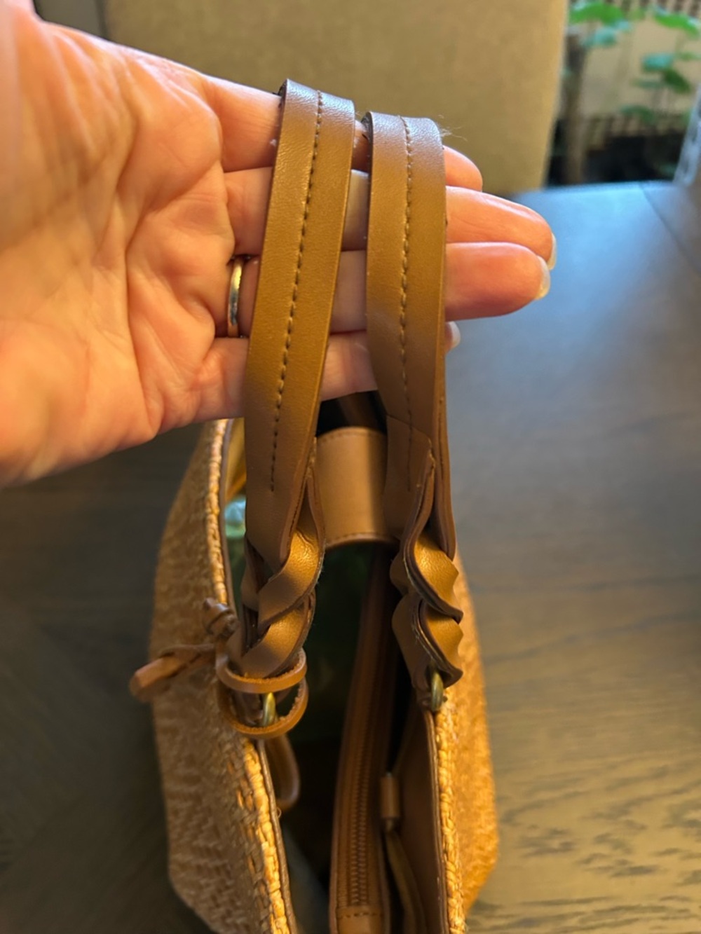 Fossil Tan Woven Shoulder Bag with Leather Handles wooden key charm - Picture 5 of 13